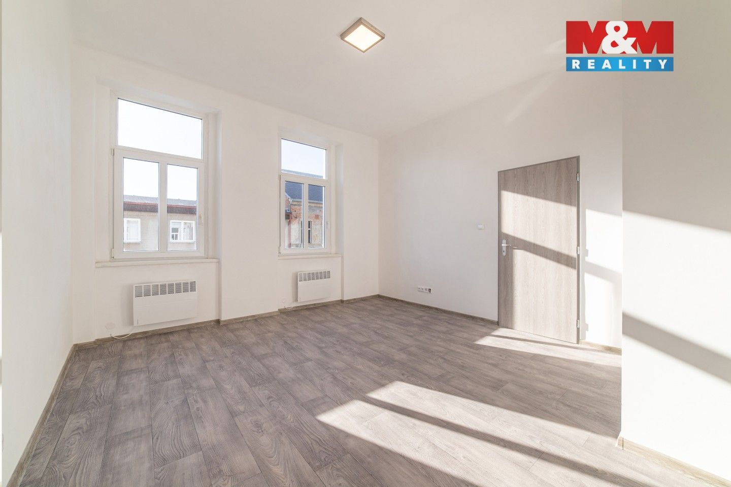 Pronájem byt 1+1 - Nádražní, Sokolov, 37 m²