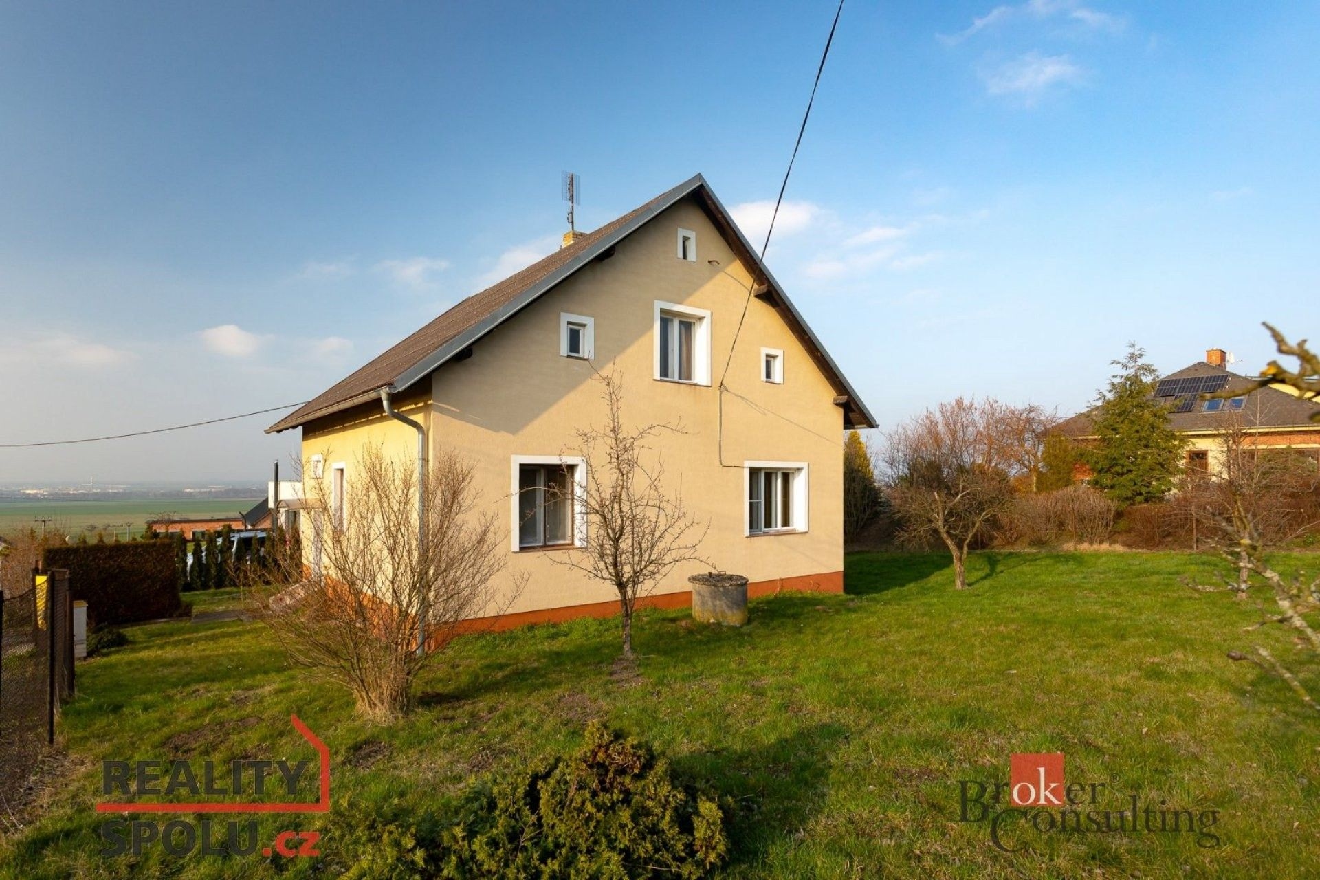 Prodej rodinný dům - 9. května, Raduň, 200 m²