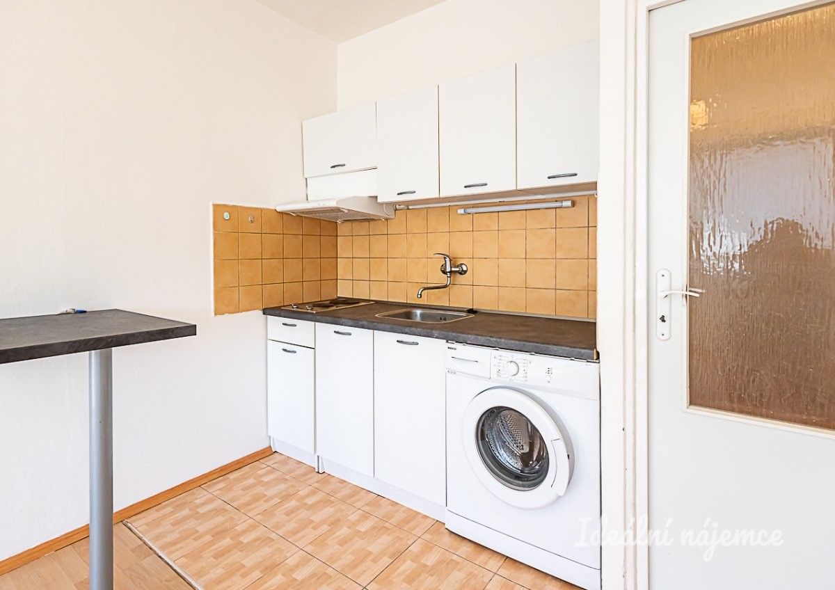 Byt 1+kk · 33 m² · Jahodová, Praha - 3