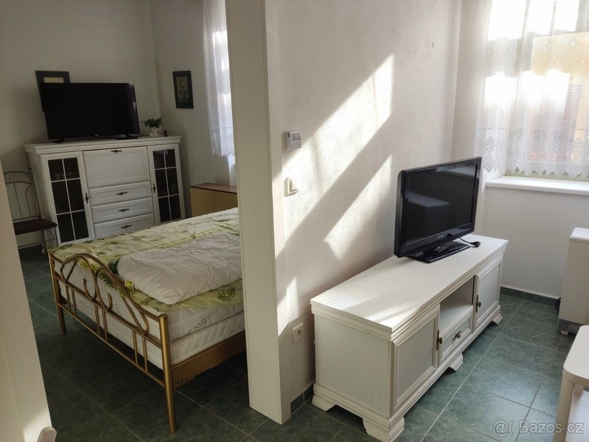 Pronájem byt - Sedlec-Prčice, 257 91