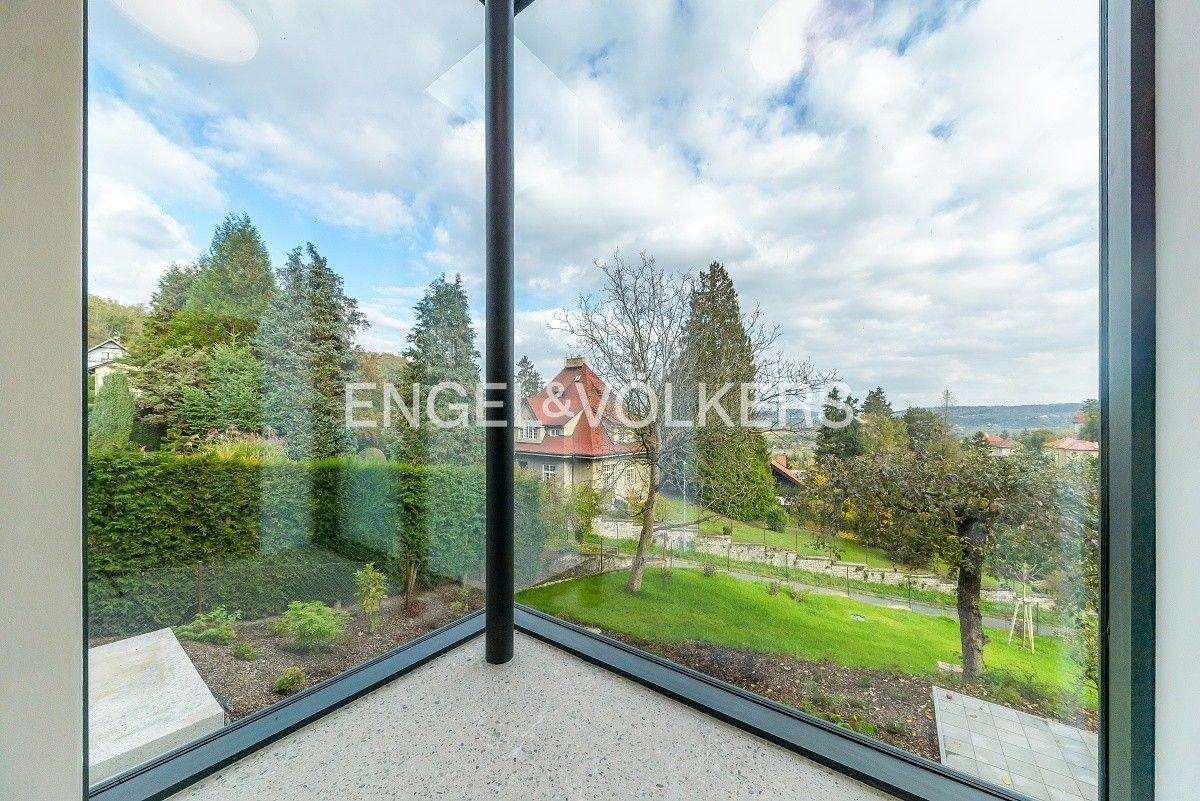 Pronájem vila - Libušina, Černošice, 356 m²