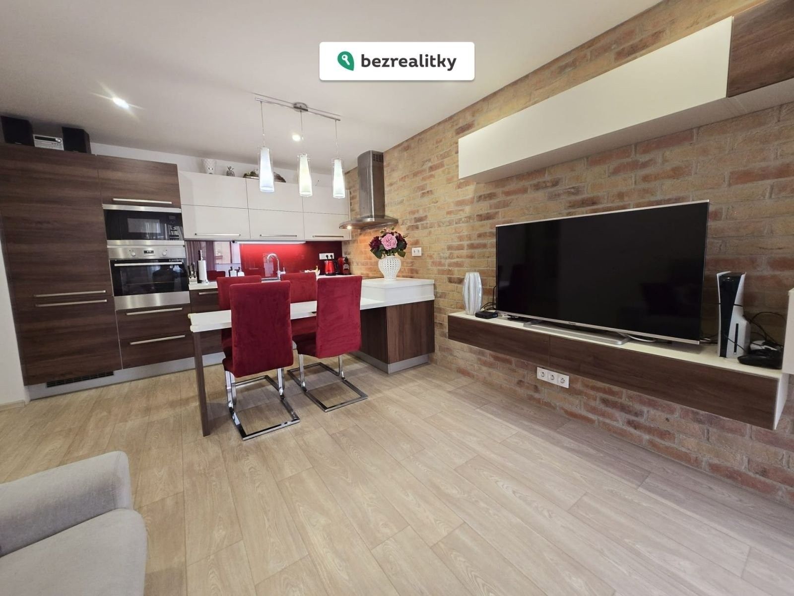 3+kk, Lupáčova, Praha, 78 m²