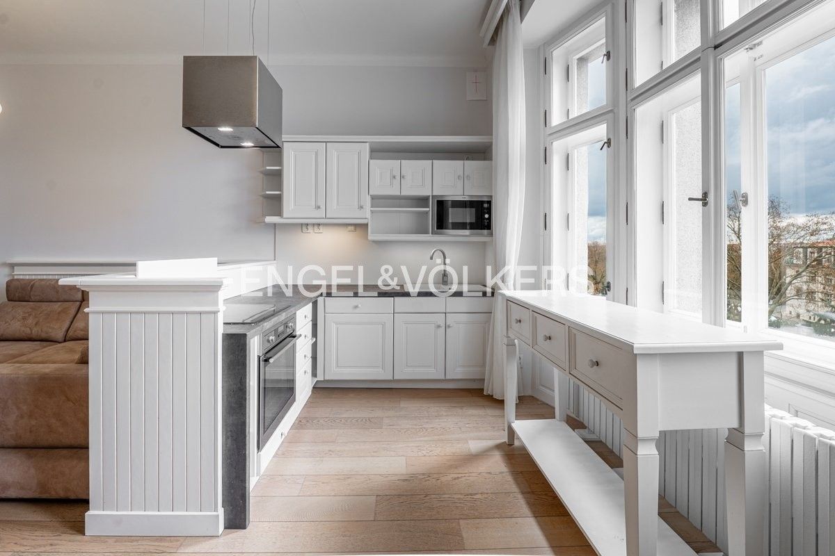 Pronájem byt 4+kk - Na valech 285, Praha Hradčany, 115 m² - 2