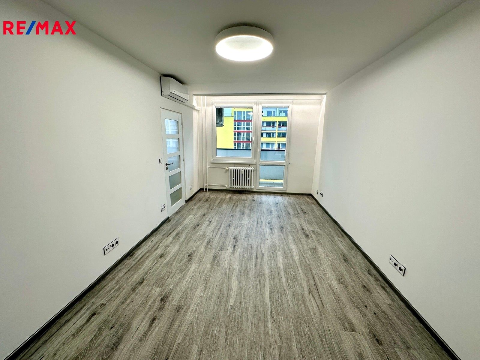 Pronájem byt 2+1 - Turkmenská, Praha, 52 m²