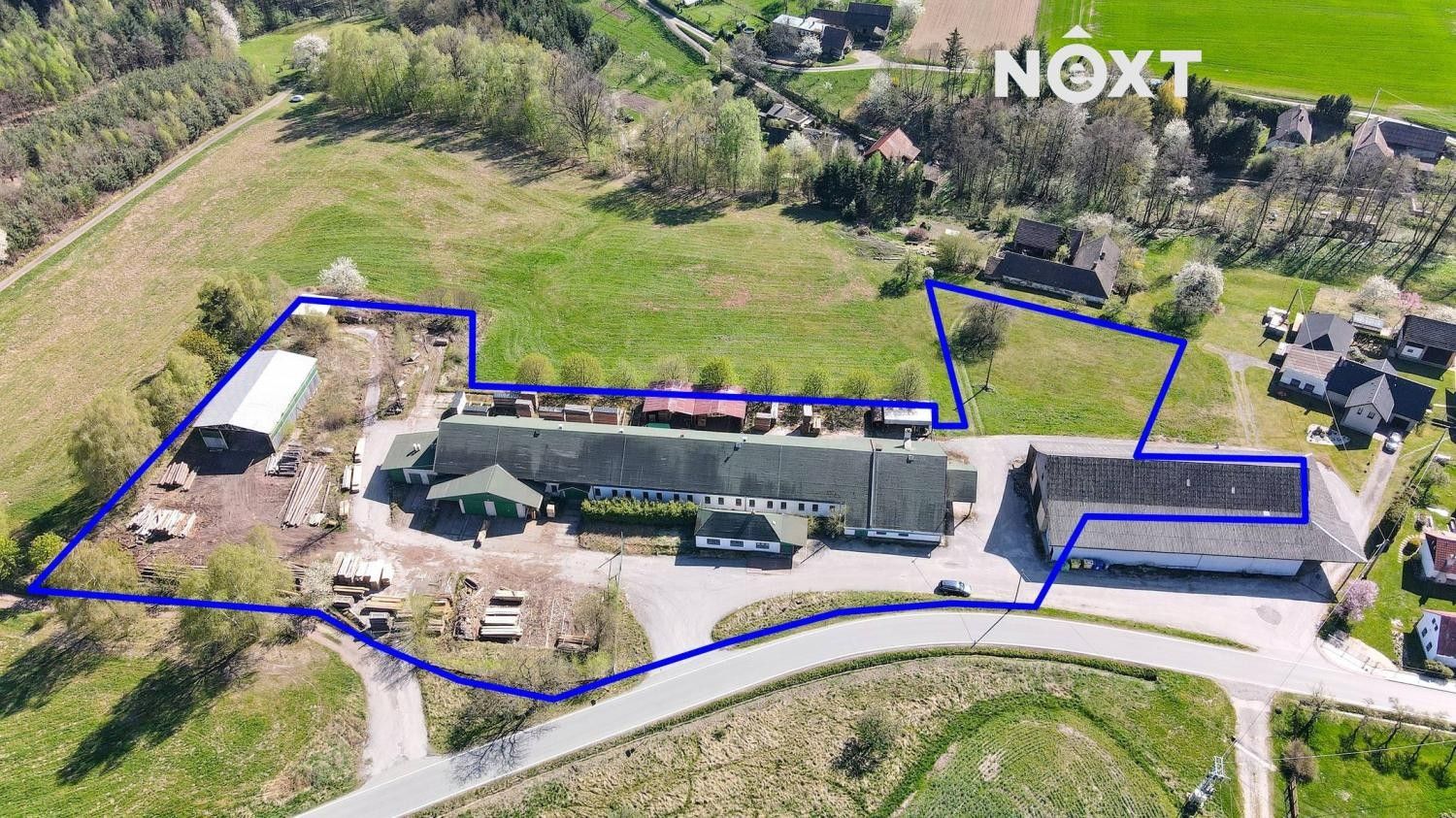 Výrobní prostory, Trotina, 900 m²