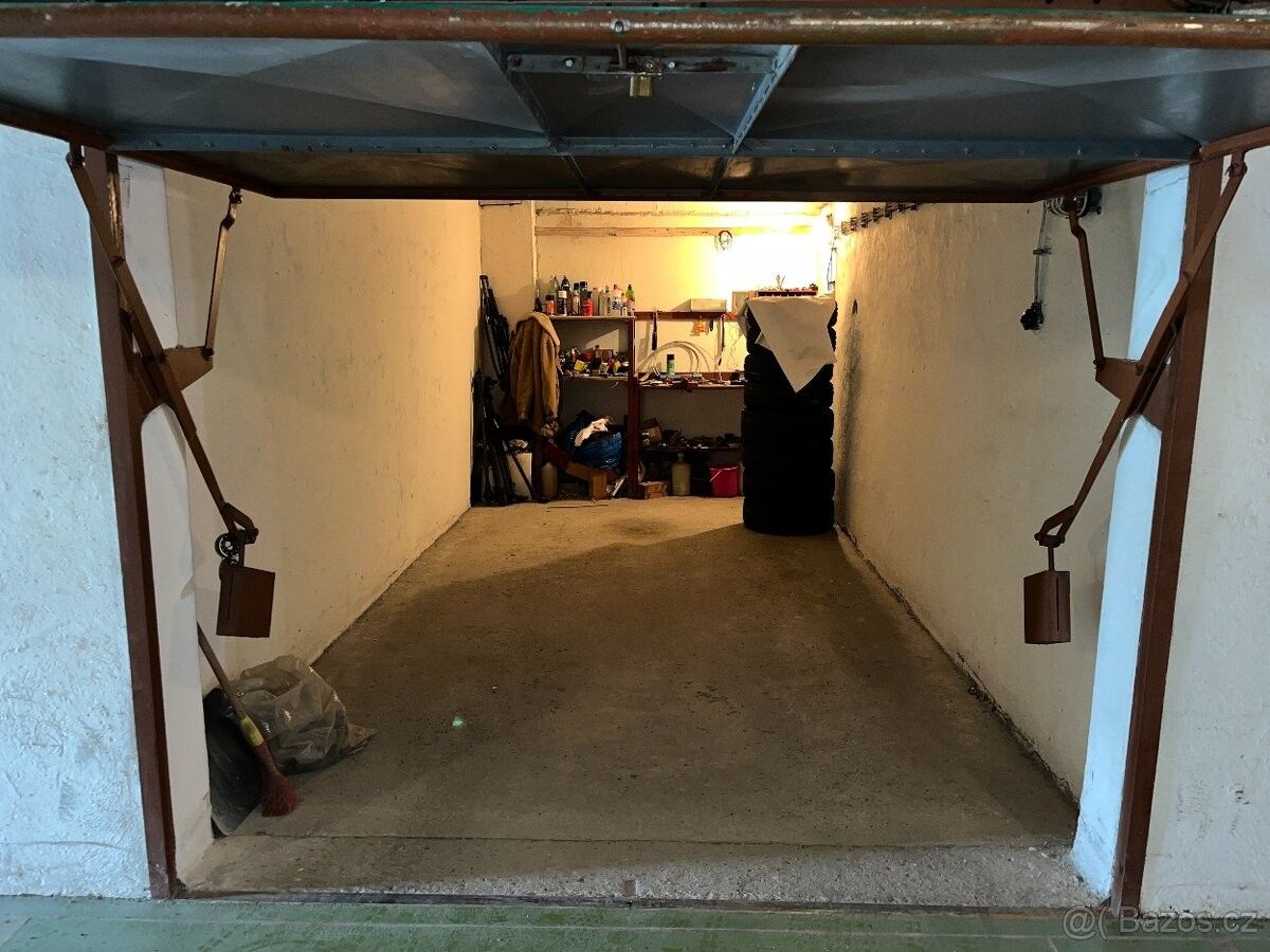 Pronájem garáž - Kladno, 272 01