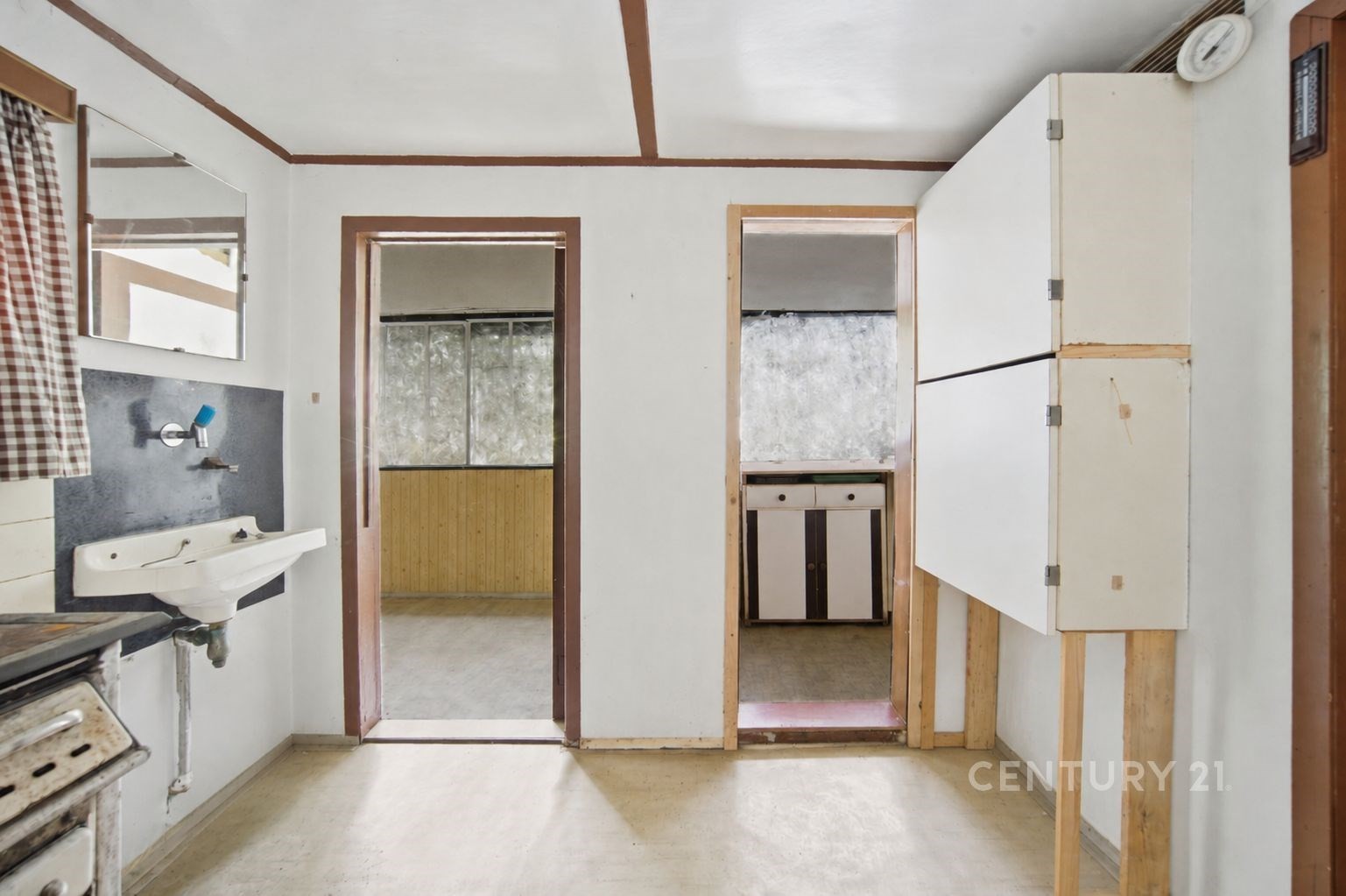 Chata · 33 m² · Tehov - 4