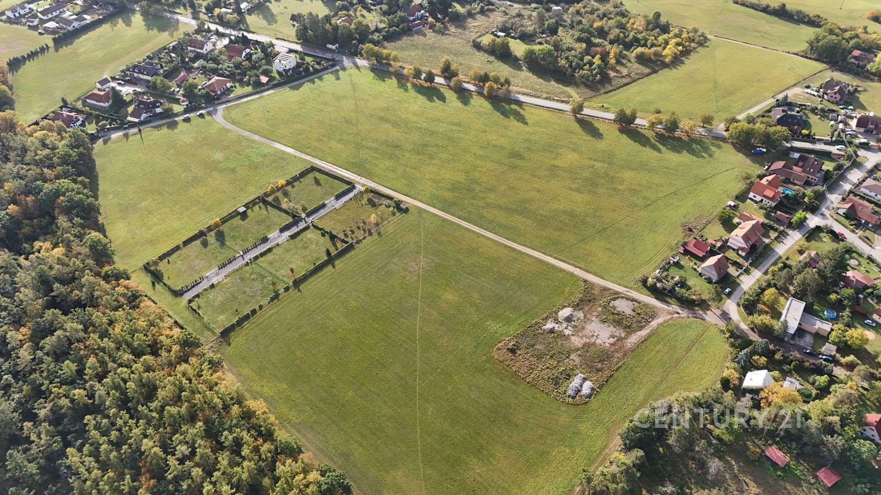 Pozemek pro bydlení, 1 608 m²