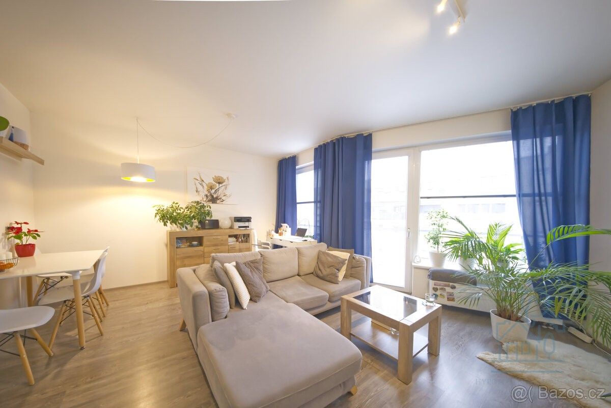 Pronájem byt - Praha, 143 00