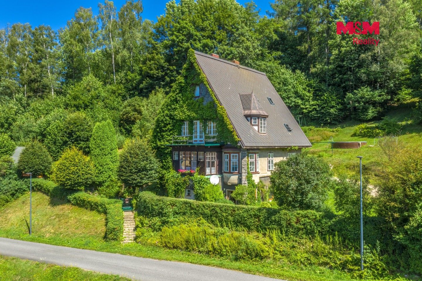 Rodinné domy, Zásnubní, Desná, 450 m² - 1