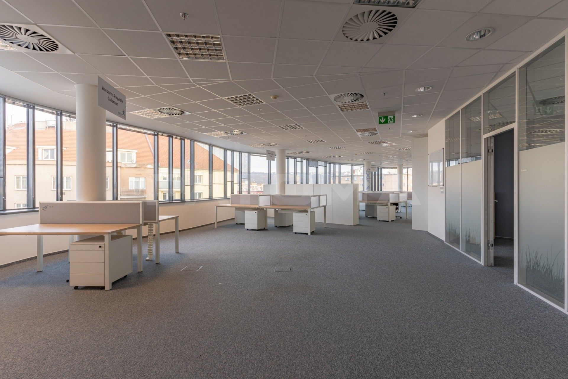 Pronájem kancelář - Českomoravská, Praha, 708 m²