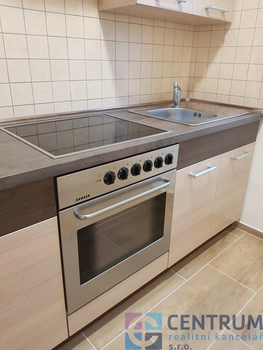 Pronájem byt 1+kk - Květinová  , Jablonec nad Nisou, 28 m²