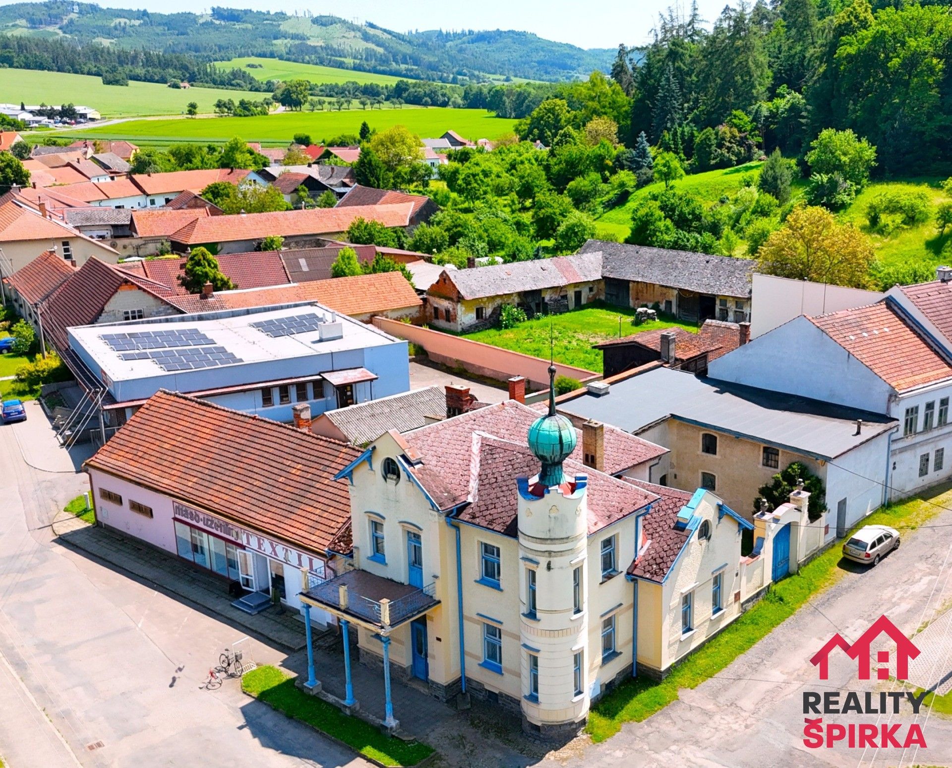 Prodej komerční - Jaroměřice, 282 m²