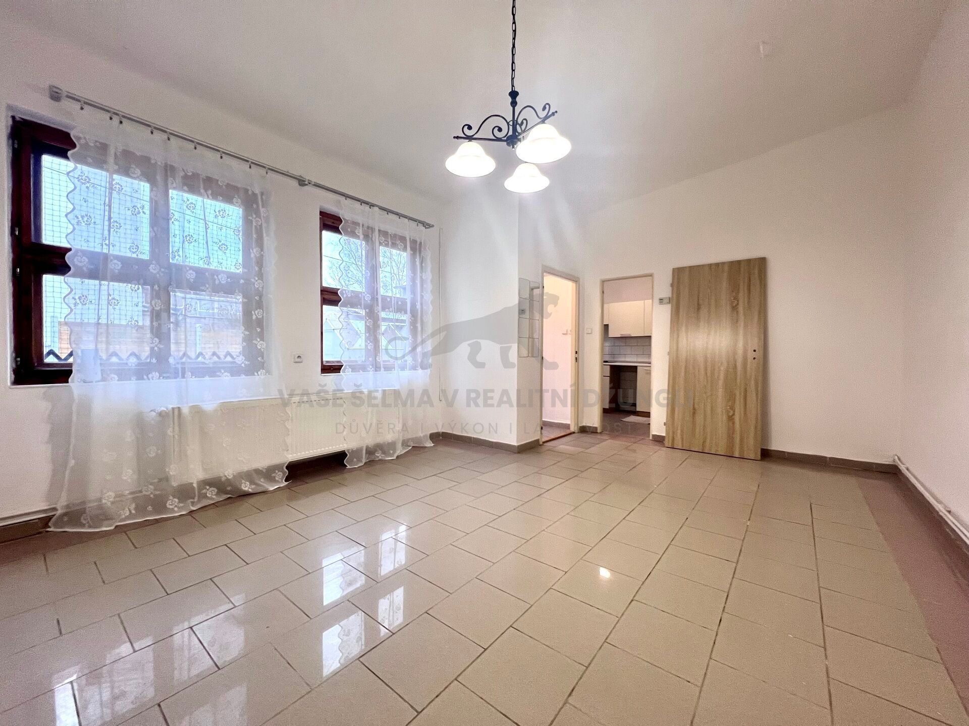 Pronájem byt 1+1 - U pily, Praha, 44 m²