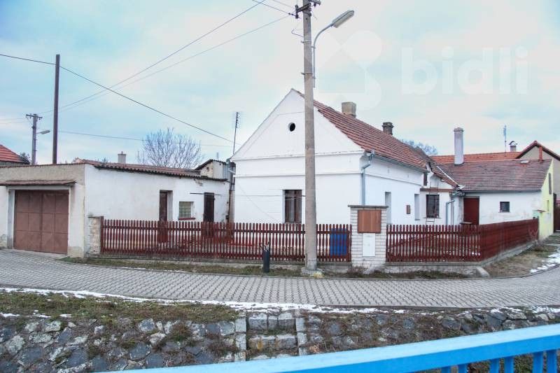 Prodej rodinný dům - Lkáň, 120 m²