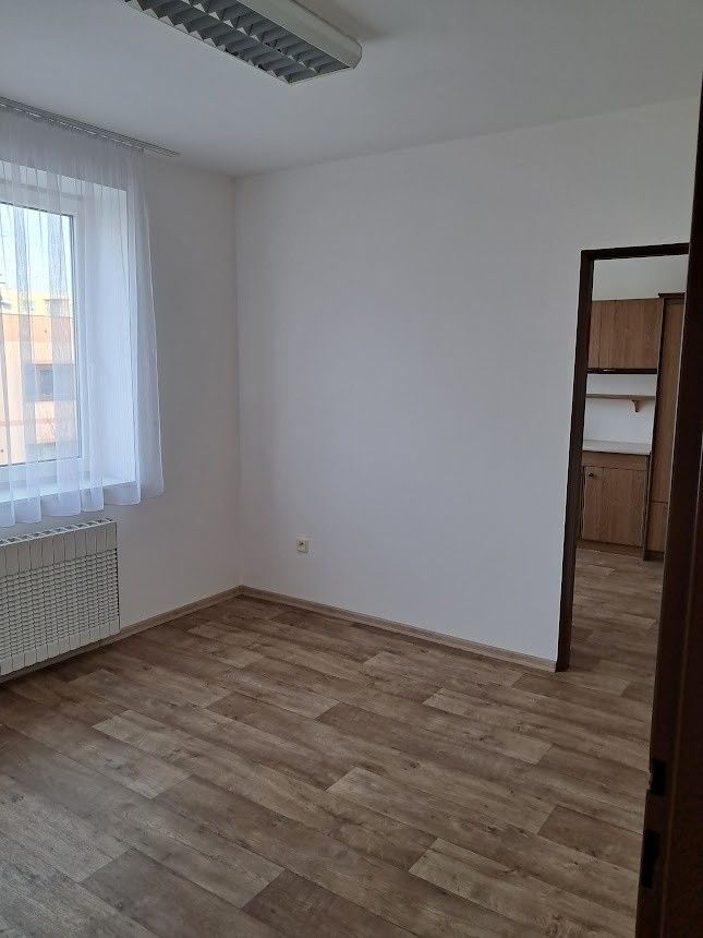Kancelář · Nový Bydžov, 504 01 - 4