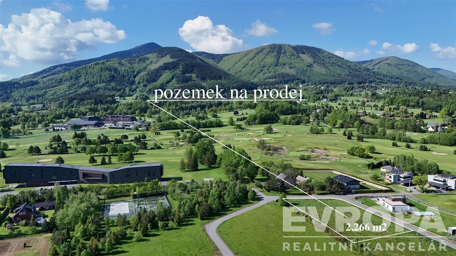Pozemek pro bydlení, 2 266 m²