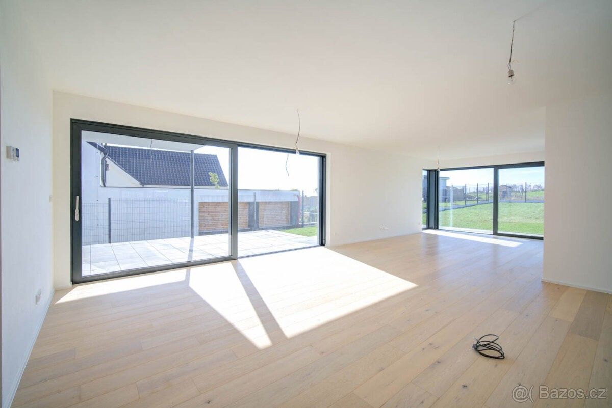 Prodej rodinný dům - Pozořice, 664 07