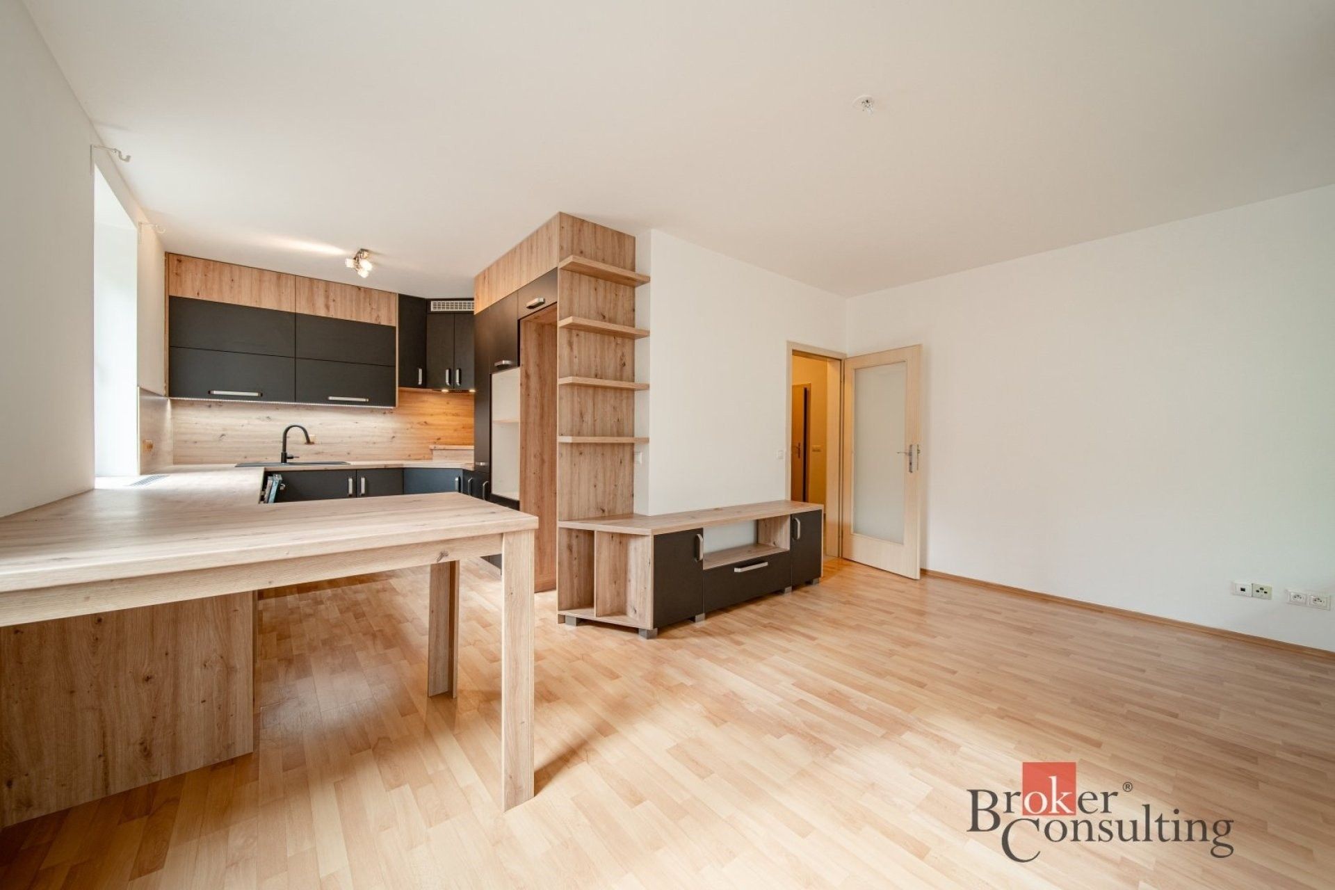 2+kk, Ungarova, Praha, 55 m² - 2