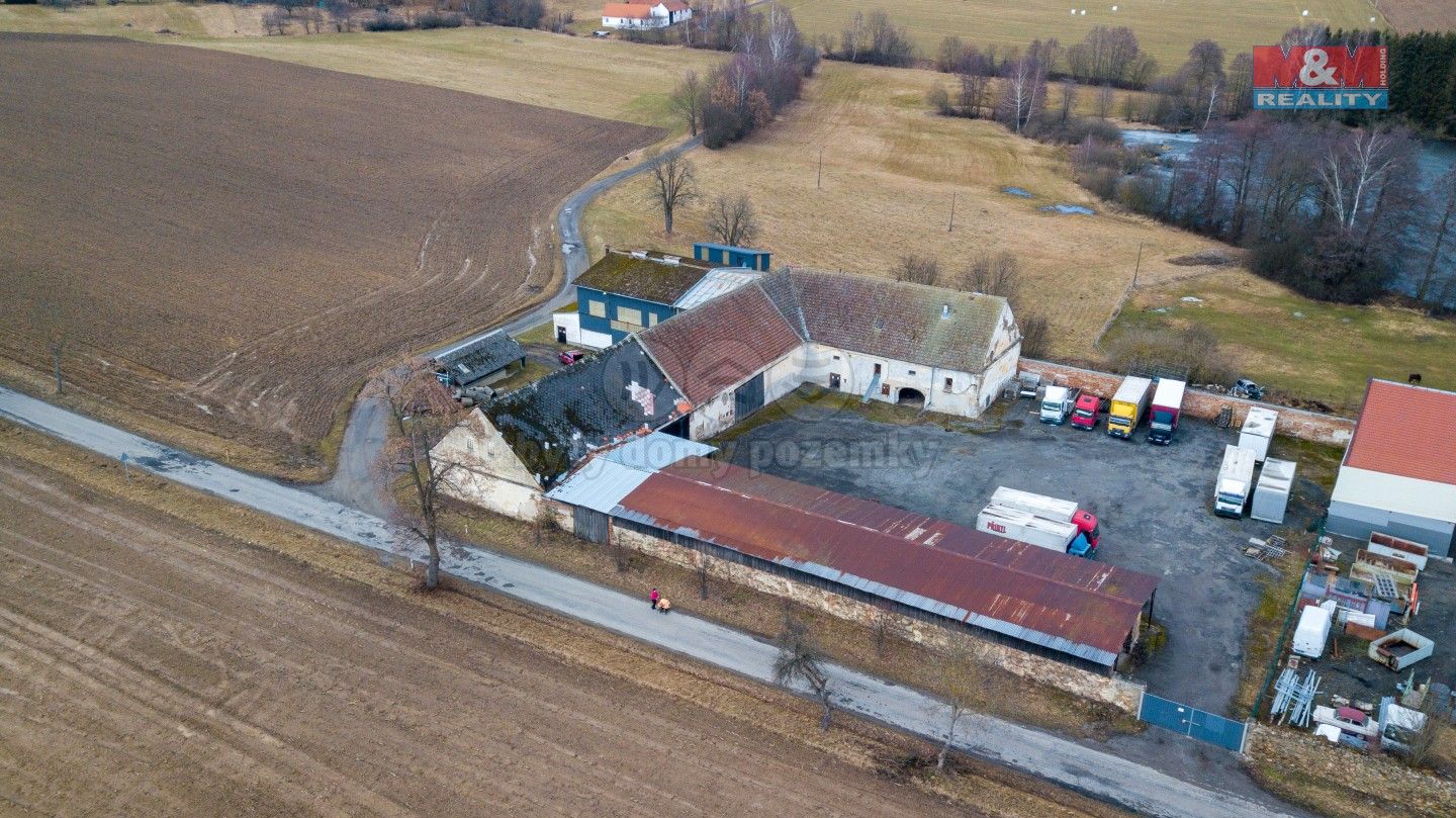 Zemědělské objekty, Kamenice nad Lipou, 4 236 m²