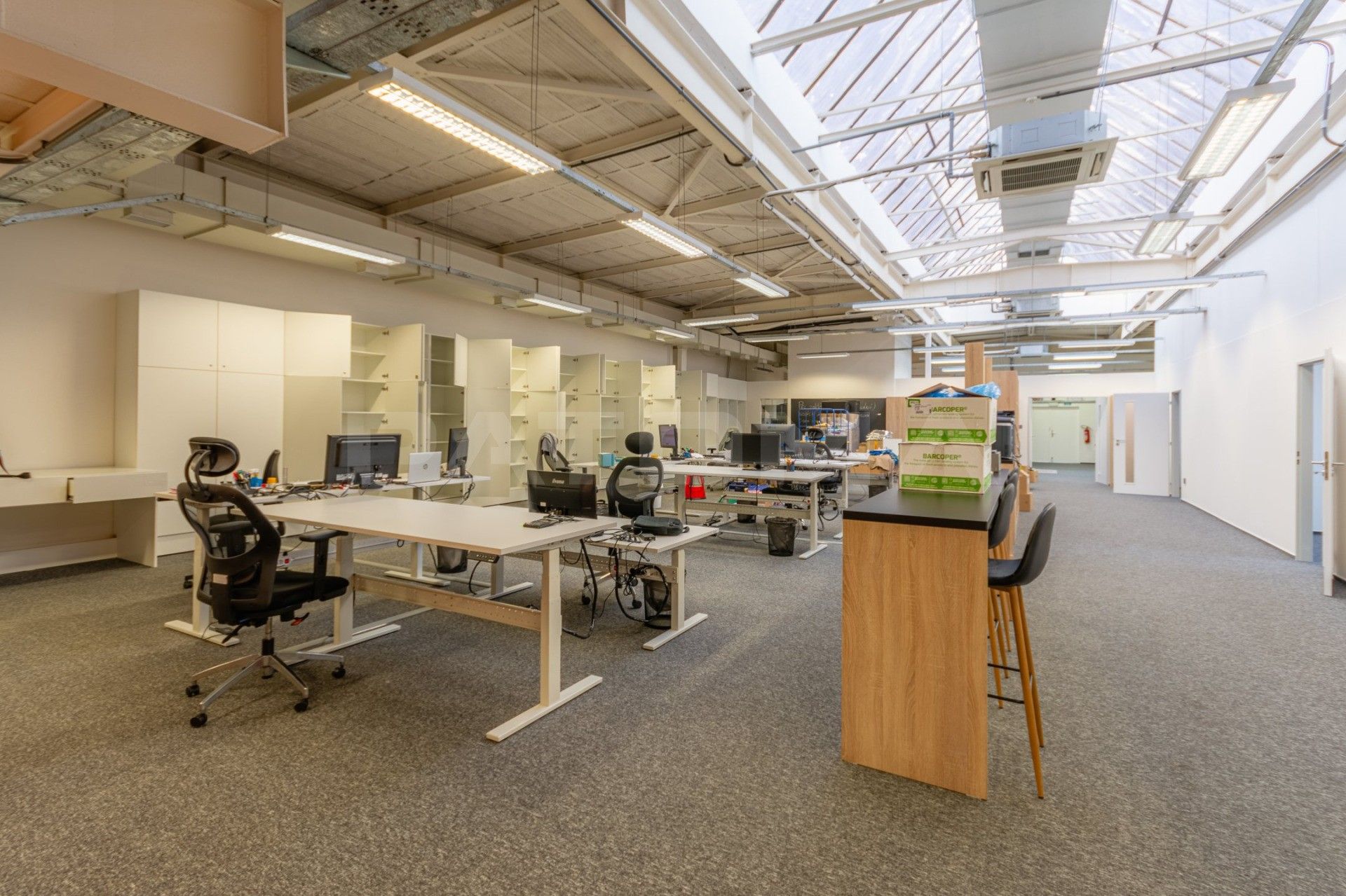 Pronájem kancelář - Třebohostická, Praha, 520 m²