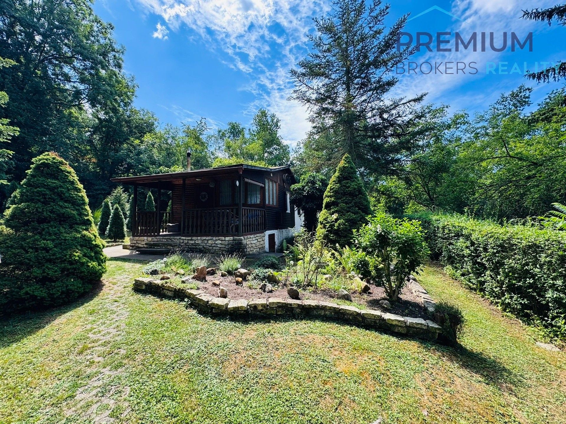 Chaty, Postoloprty Mradice, 44 m² - 1