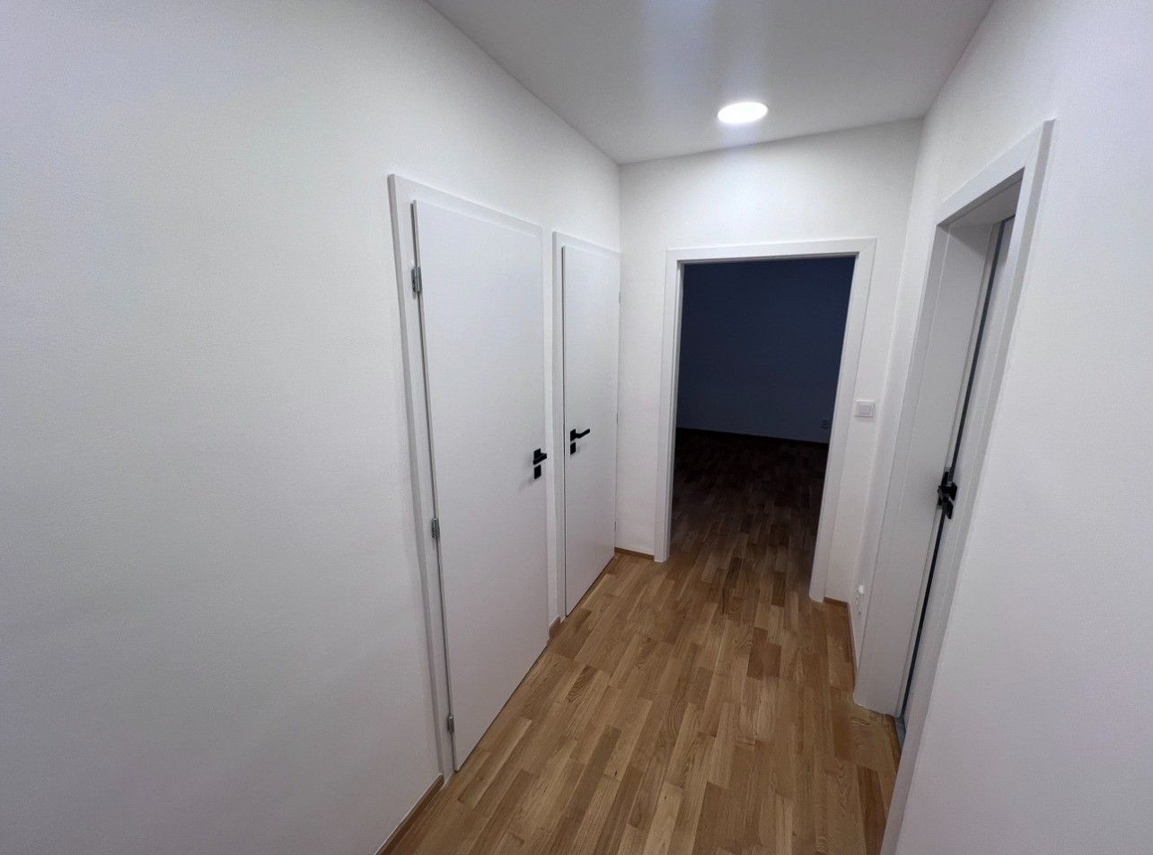 Prodej byt 2+kk - Národní obrany, Praha, 55 m²