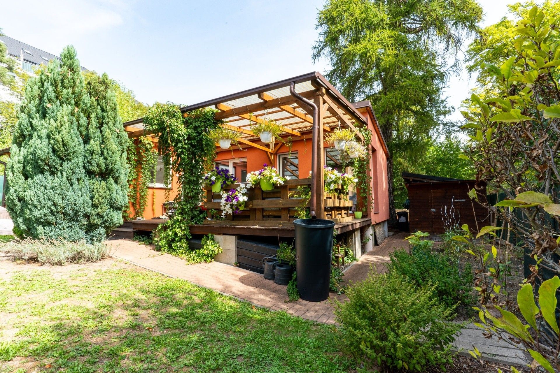 Prodej rodinný dům - Kaštanová, Milovice, 63 m² - 2