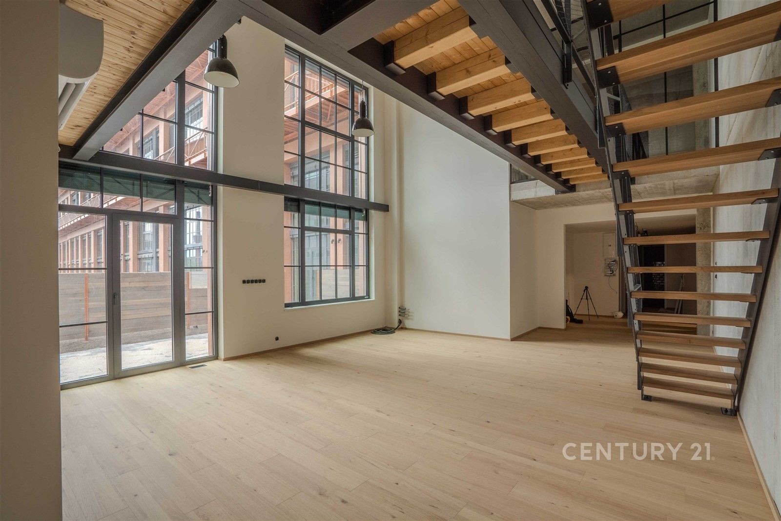 Prodej byt - Kolbenova, Praha, 181 m²