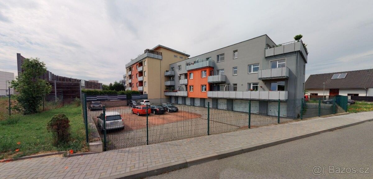 Garáže, Čelákovice, 250 88 - 1