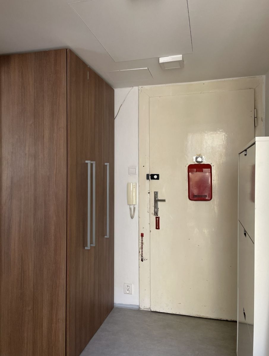 1+1, Jugoslávských partyzánů, Praha - Dejvice, 42 m² - 2