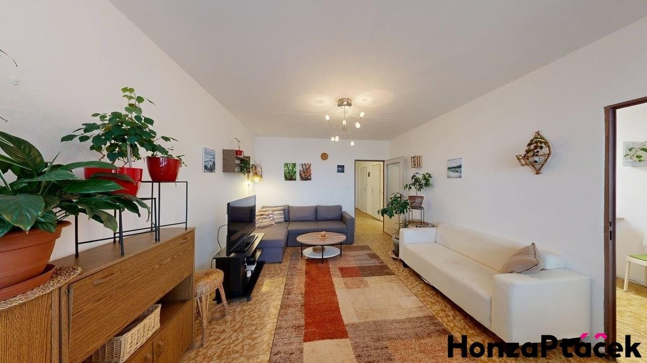 4+1, Kuttelwascherova, Praha, 97 m²