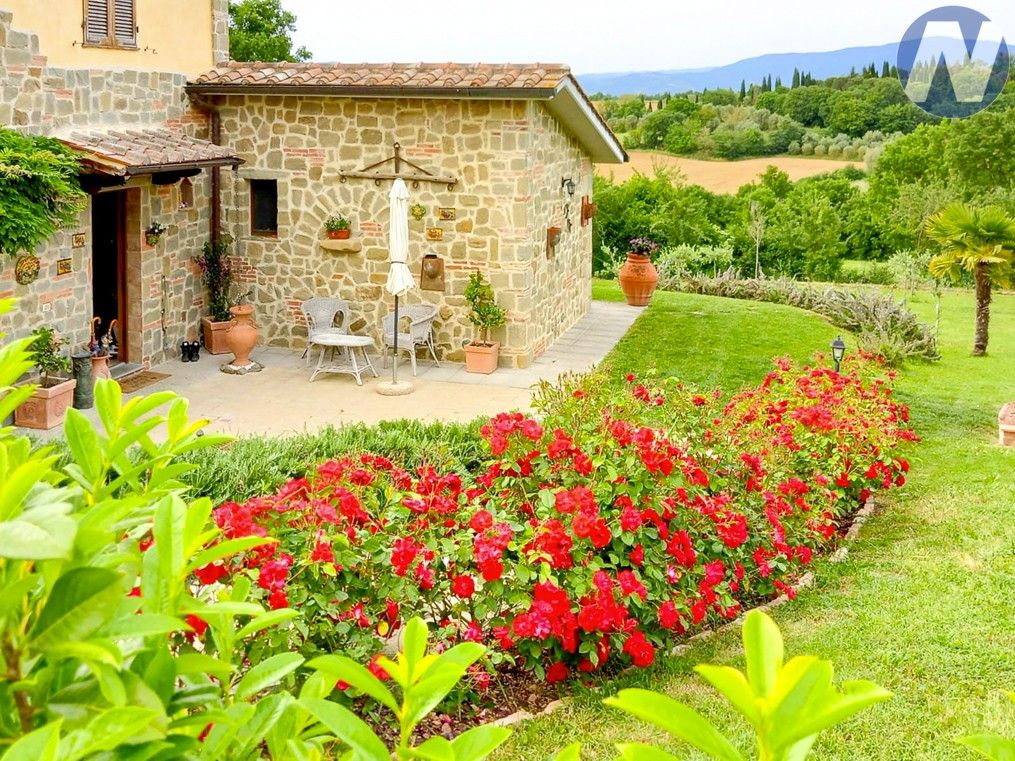 Prodej rodinný dům - 987 66, Zahraničí