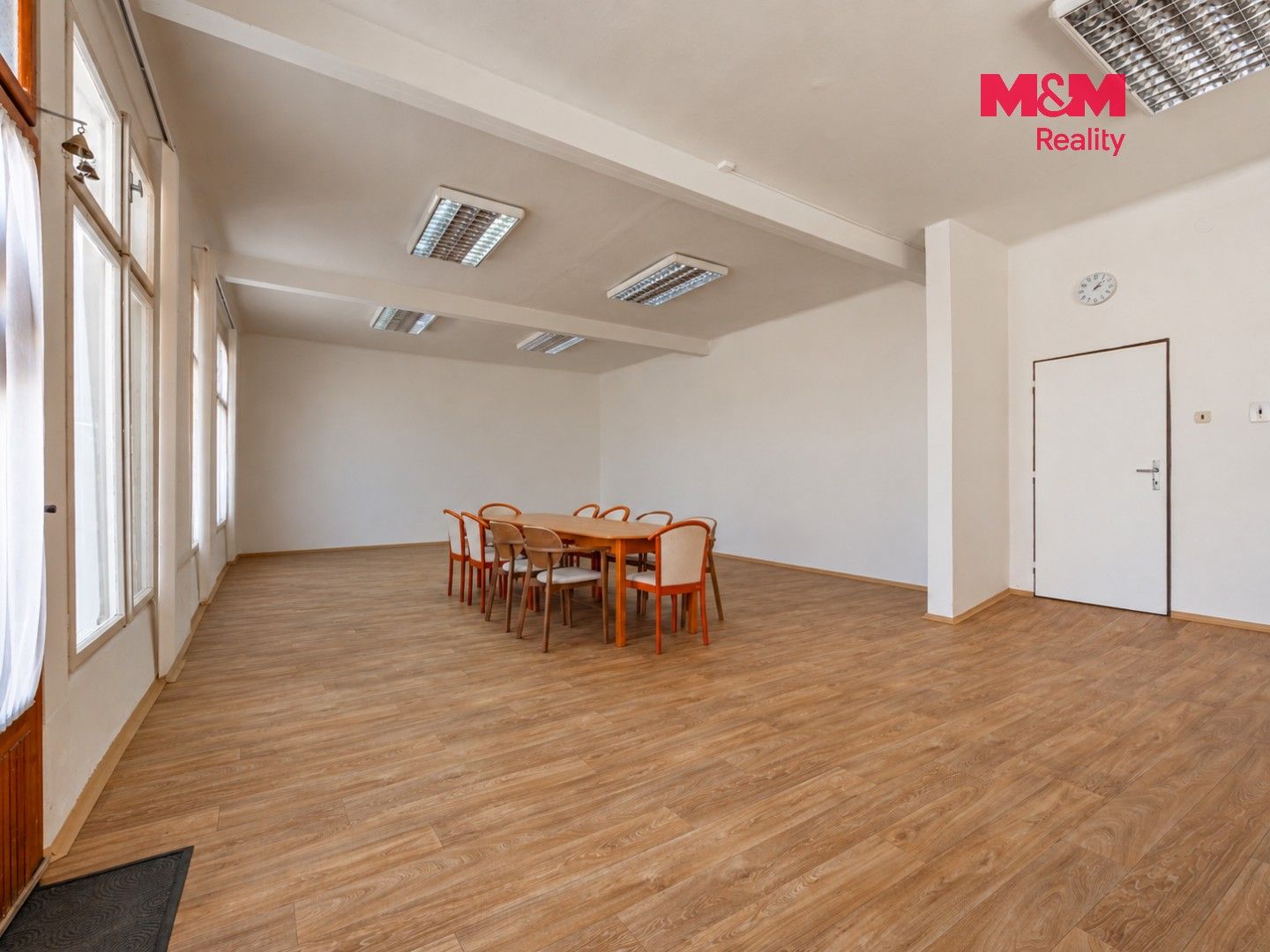 Pronájem obchodní prostory - Komenského nám., Votice, 120 m² - 5