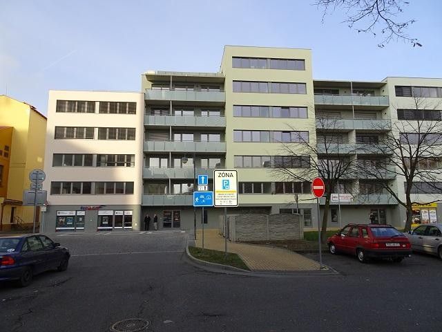 2+kk, Hronovická  , Pardubice, 62 m²