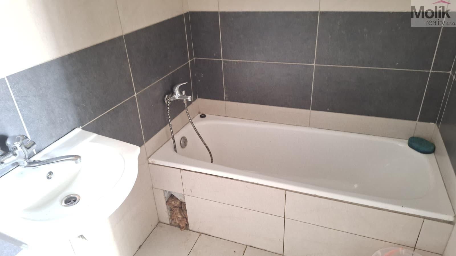 Prodej rodinný dům - Náměstí 9. května, Chabařovice, 150 m² - 5