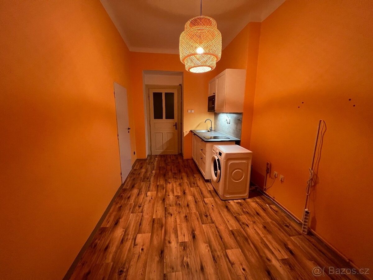 Pronájem byt - Praha, 130 00