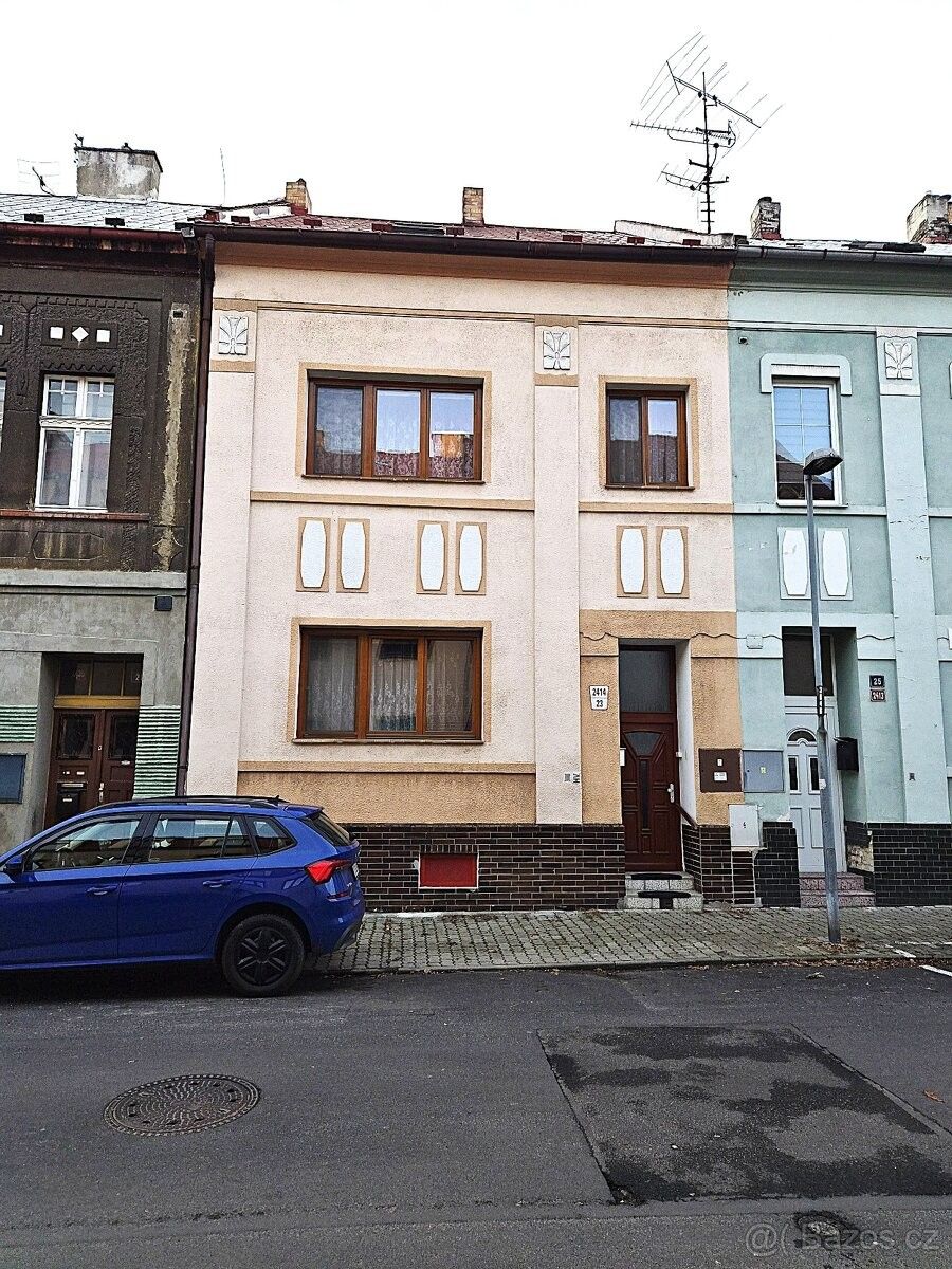 Rodinné domy, Chomutov, 430 01