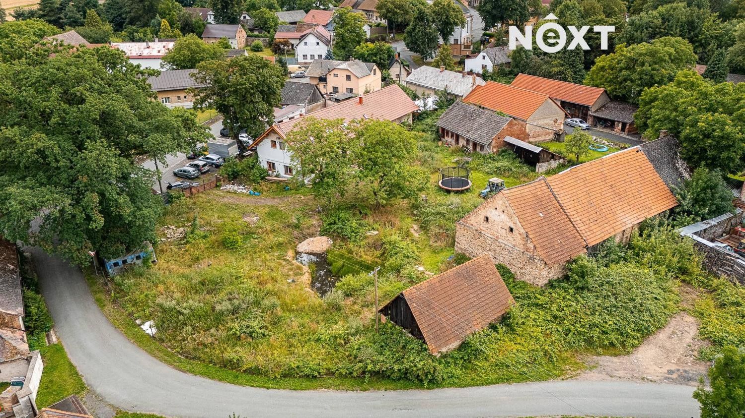 Prodej rodinný dům - Černíny Bahno, 330 m² - 2
