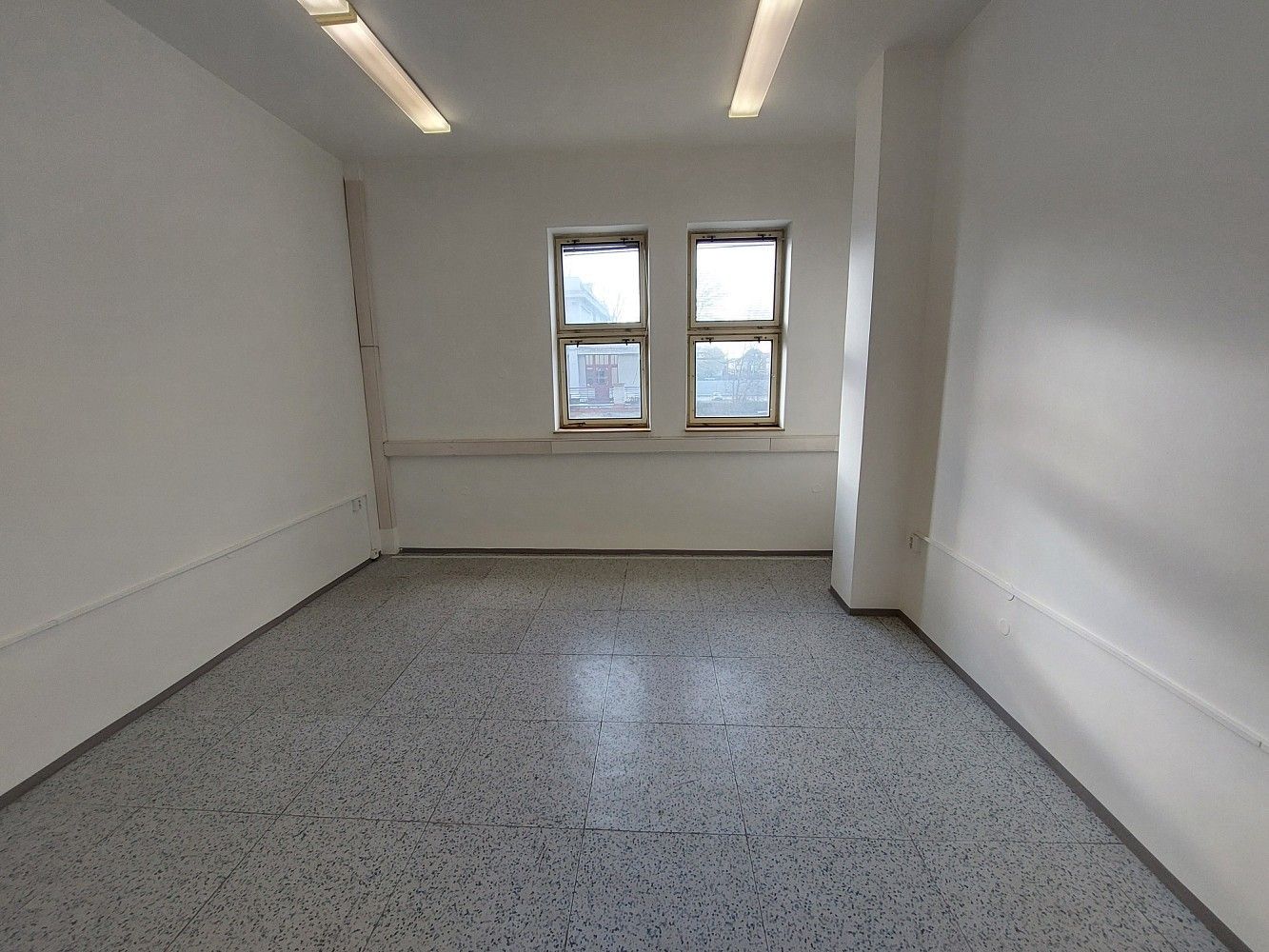 Pronájem kancelář - Rokycany, Plzeňský kraj, 25 m² - 1