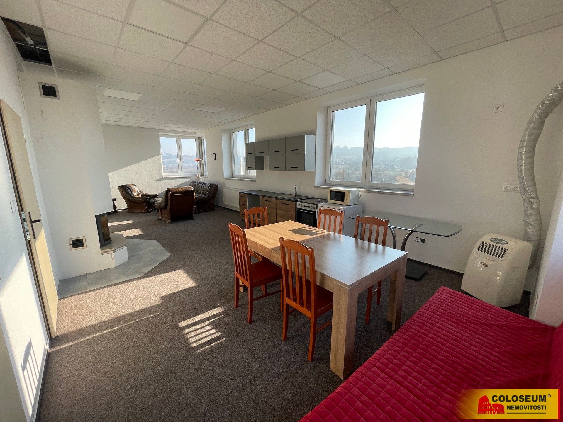 Kanceláře, Cetkovice, 99 m²