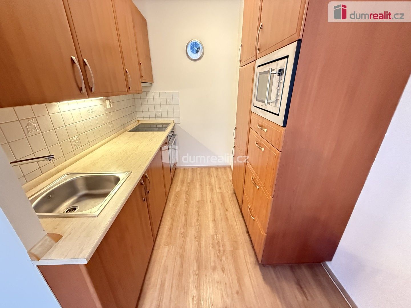 Pronájem byt 2+kk - Kosmická 740, Praha, 45 m²