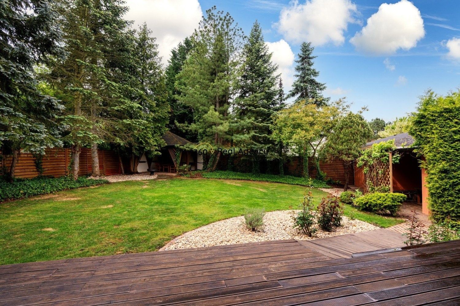 Prodej rodinný dům - U Bažantnice, Přezletice, 486 m²