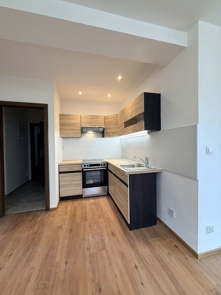 3+kk, Praha - Horní Měcholupy, okres Praha 15, Hlavní město Praha, 52 m²