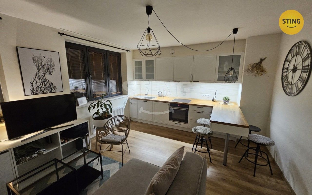 Pronájem byt 1+kk - Čeladná, 32 m²