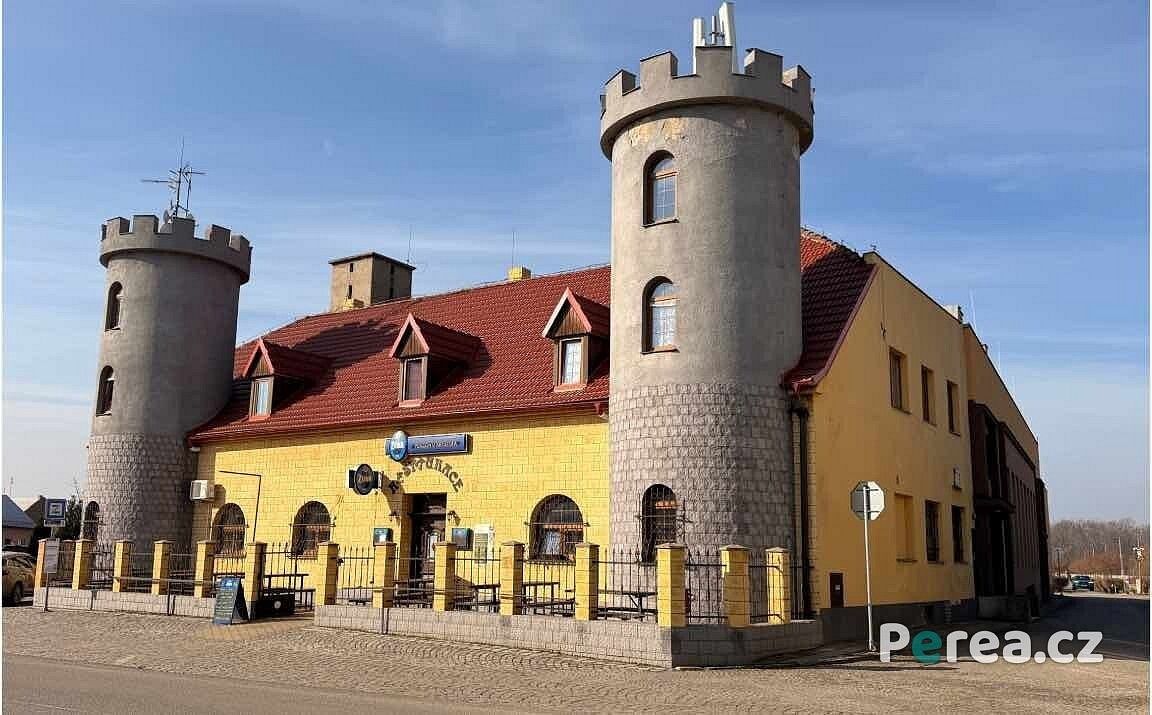 Restaurace, Vlčí doly, Chropyně, 180 m² - 1