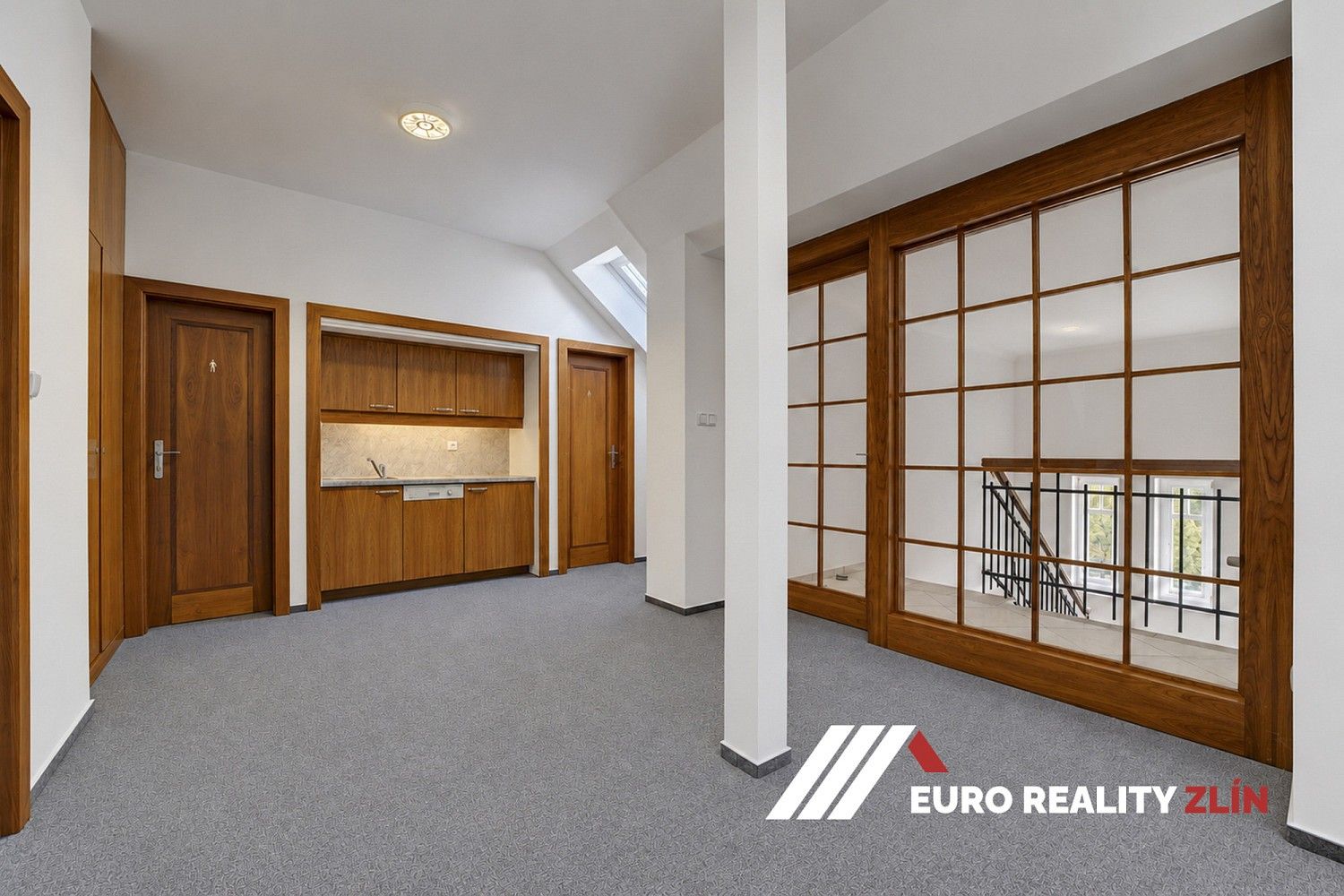 Pronájem kancelář - Vršava I, Zlín, 477 m² - 5