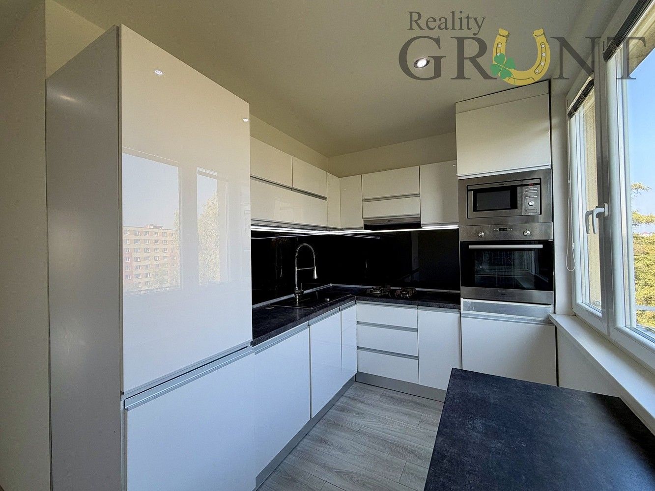 3+1, Bratr. Veverkových, Karviná - Hranice, 74 m² - 1