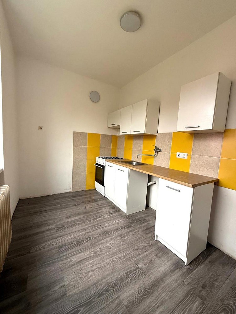 Pronájem byt 2+1 - K. H. Máchy, Jirkov, okres Chomutov, 52 m² - 5