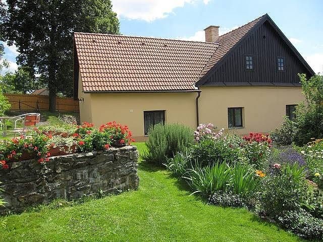 Chaty, Domanín u Bystřice nad Pernštejnem, Kraj Vysočina - 1